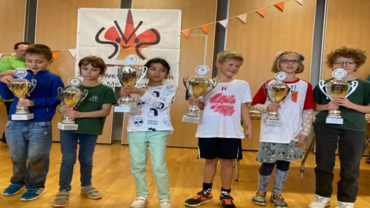 8 yaşlı azərbaycanlı Almaniyanı FƏTH ETDİ - FOTO