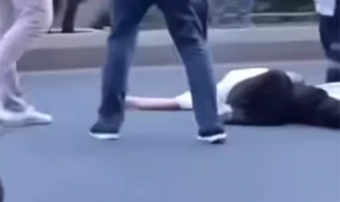 Bakıda evakuator ağır qəza törətdi - Ölən var