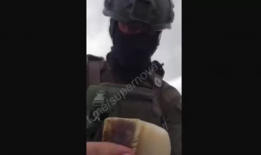 İsrailli əsgərin qalmaqallı görüntüsü - Gülləsinə donuz...  - VİDEO