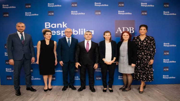 Asiya İnkişaf Bankı və Bank Respublika arasında iri həcmli kredit sazişi imzalandı - FOTO