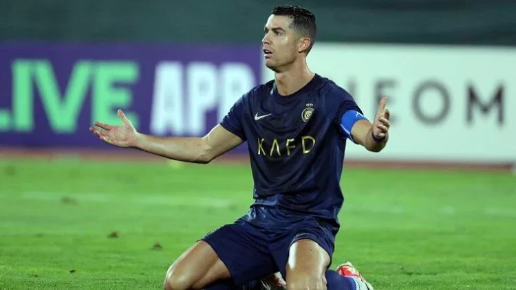 Ronalduya bu səbəbdən 99 şallaq vurulacaq - FOTO