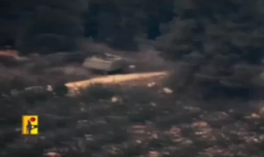 İsrailin Livanla sərhəddə hərbi maşını vuruldu - VİDEO
