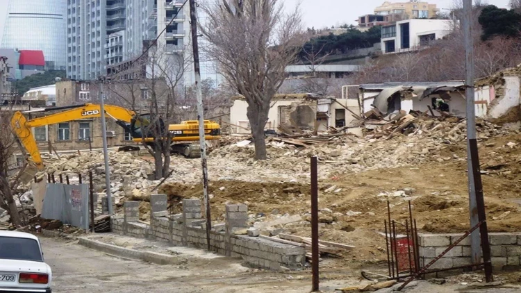 Bakıda daha 150 binanın sökülməsi ilə bağlı yeni açıqlama