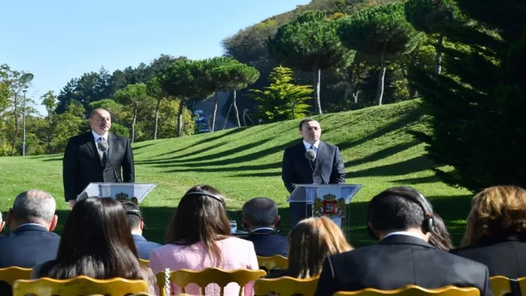 İlham Əliyev və Qaribaşvili mətbuata bəyanatlarla çıxış edibər - VİDEO - FOTO