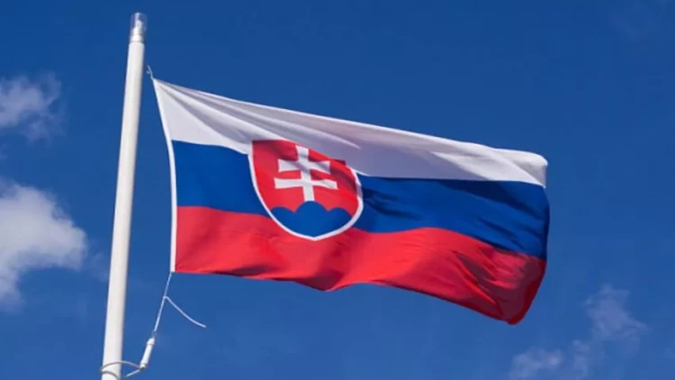 Slovakiya Ukraynaya hərbi yardımı dayandırır