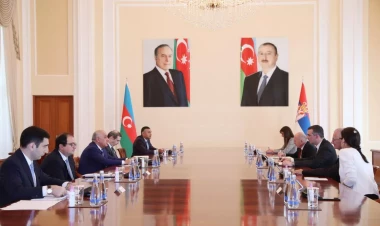 Baş nazir Serbiya Milli Assambleyasının sədri ilə görüşüb