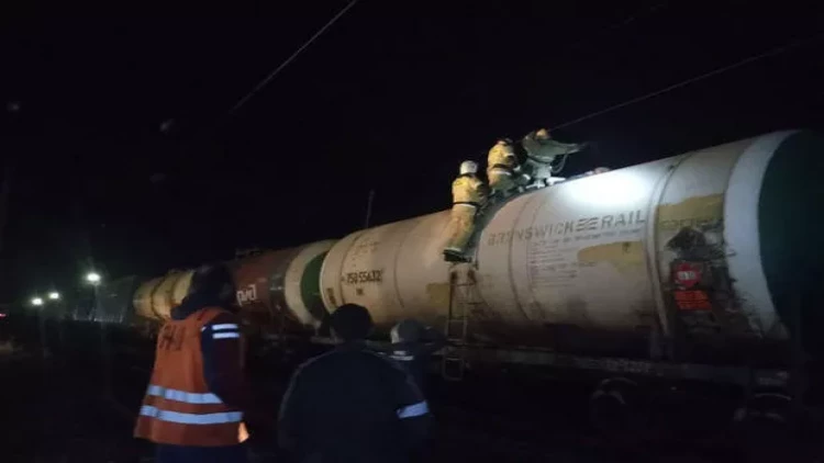 Sisternin üzərinə çıxan yeniyetmə diri-diri yanaraq öldü