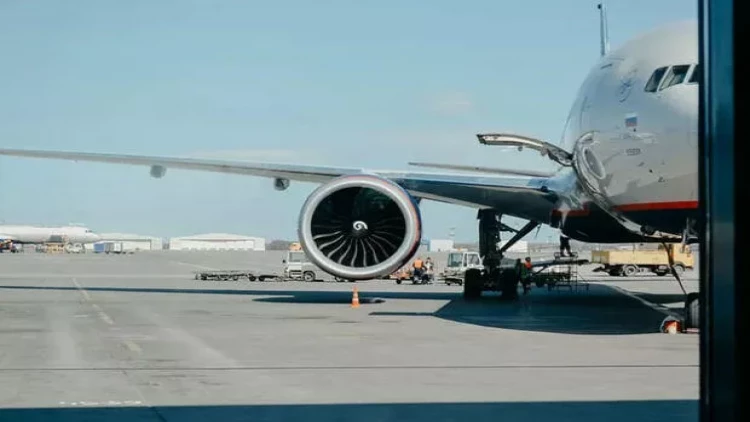 Sərnişin digərinə çəngəllə hücum etdi: “Düşündüm ki, şar kimi partlayacaq” - FOTO