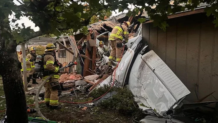 Təyyarə evin üzərinə düşdü - Ölənlər var