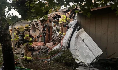 Təyyarə evin üzərinə düşdü - Ölənlər var