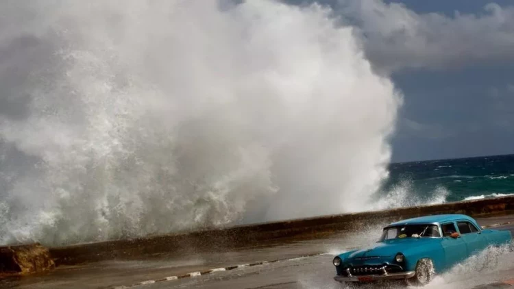 Yaponiyada sunami gözlənilir