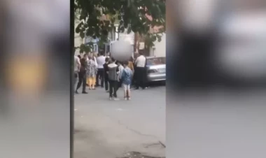 Hadisə şahidləri Bakıda məktəb yaxınlığındakı əxlaqsızlıqdan danışdılar: Qaçmağa çalışdı... - VİDEO