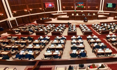 Milli Məclisin payız sessiyasının ilk plenar iclası başlayıb