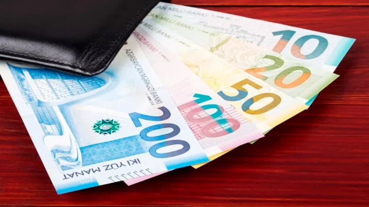 Bu şəxslərin maaşı 400-dən 2600 manata yüksəlib