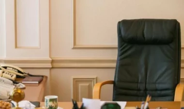 Naxçıvanda daha bir məmur işdən çıxarıldı