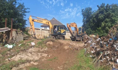 Astarada torpaq sürüşməsi olub