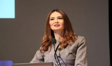 Komaya düşən Qənirə Paşayeva ilə bağlı paylaşım etdilər - FOTO