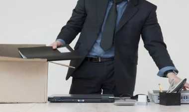 Texnologiya nəhənglərində kütləvi ixtisarlar: Nə baş verir?