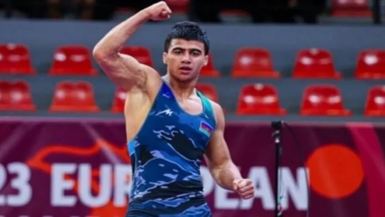 DÇ: Güləşçimiz gümüş medal qazandı