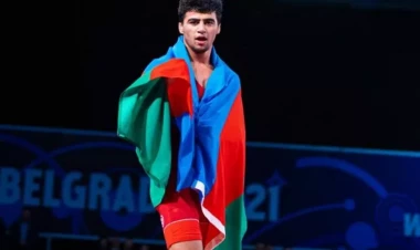 Həsrət Cəfərov yarımfinalda erməni rəqibini məğlub etdi