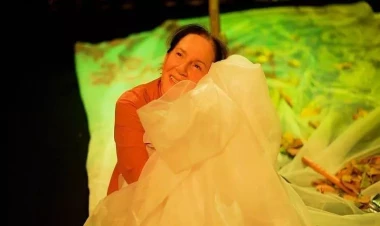 Gənc Tamaşaçılar Teatrı festivala yollanır - FOTO