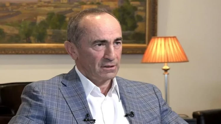 Polis Robert Koçaryanı saxladı