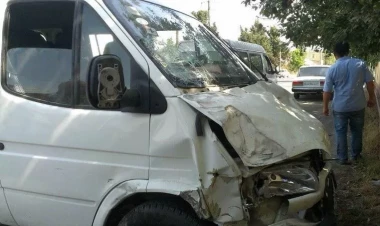 Salyanda AĞIR QƏZA: mikroavtobus aşdı, ölən var - FOTO
