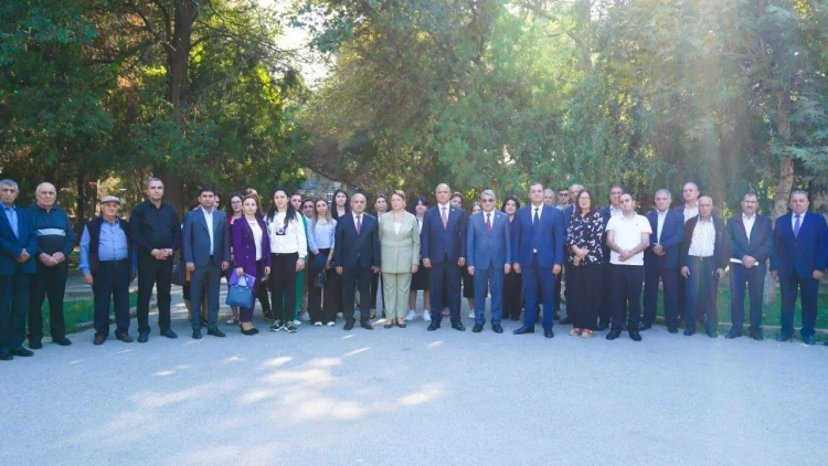 YAP fəalları ilə görüşlər davam edir