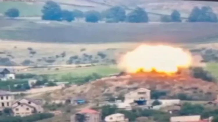 Xankəndidəki hərbi texnika belə vuruldu - VİDEO