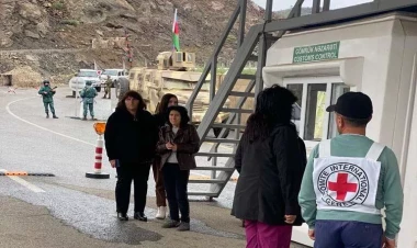 Ermənilərin  “Laçın” sərhəd-buraxılış məntəqəsindən sərbəst keçidi davam edir - VİDEO - FOTO