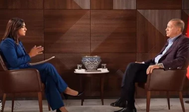 Ərdoğandan sözünü kəsən aparıcıya sərt reaksiya - VİDEO