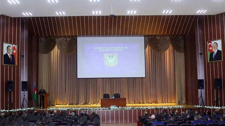 Azərbaycan Ordusunun komandanlıq heyətinin iştirakı ilə konfrans keçirilir