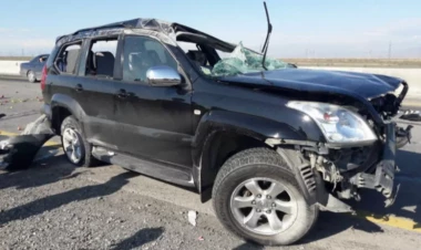 Bakıda ağır yol qəzası - Prado aşdı - VİDEO