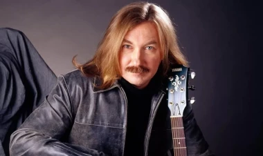 Həkimlər infarkt keçirtdiyini açıqladı