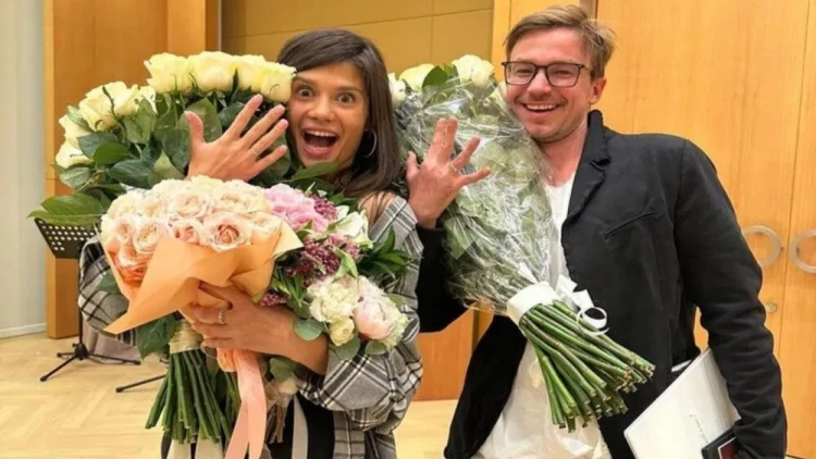 Evləndiyini açıqladı - FOTOlar