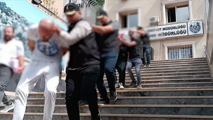 İstanbulda kafeyə silahlı hücum - Azərbaycanlı vuruldu