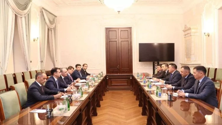 Qırğızıstanın Baş prokuroru Azərbaycana gəlib - FOTO