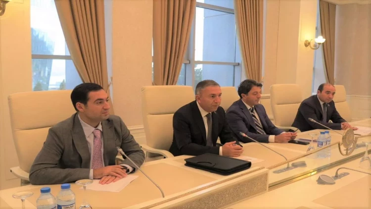 Kanadalı deputatlara erməni cinayətlərindən bəhs edildi - FOTO