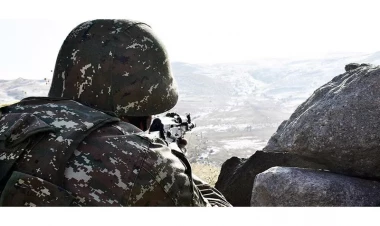 Düşmən Şəruru da atəşə tutdu