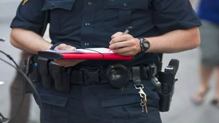 İntim görüntüləri yayılan polis işdən qovuldu - VİDEO