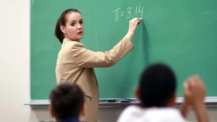 Müəllimlərin orta aylıq əməkhaqqı açıqlandı