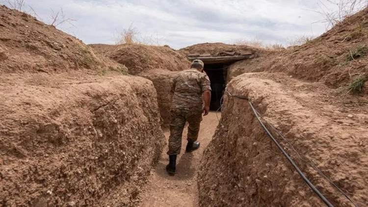 Separatçılar Laçın istiqamətində səngər qazmağa cəhd etdi - Ordumuz qarşısını aldı