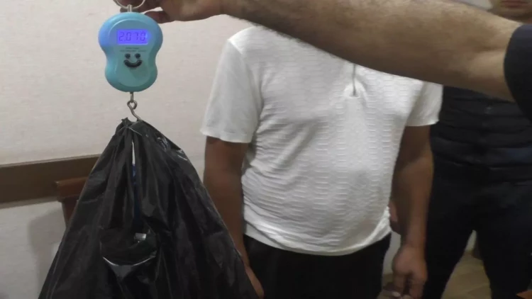 Keçmiş məhkum 2 kiloqram marixuana ilə tutuldu - VİDEO -  FOTO