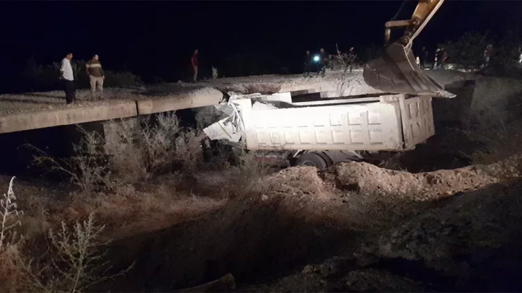 Zəngilandakı dəhşətli qəzanın kadrları yayıldı: 24 yaşlı sürücü hadisə yerində həlak olub - VİDEO