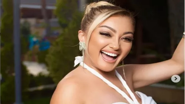 Aparıcı Zümrüd qızı Ləman ilə - YENİ FOTO