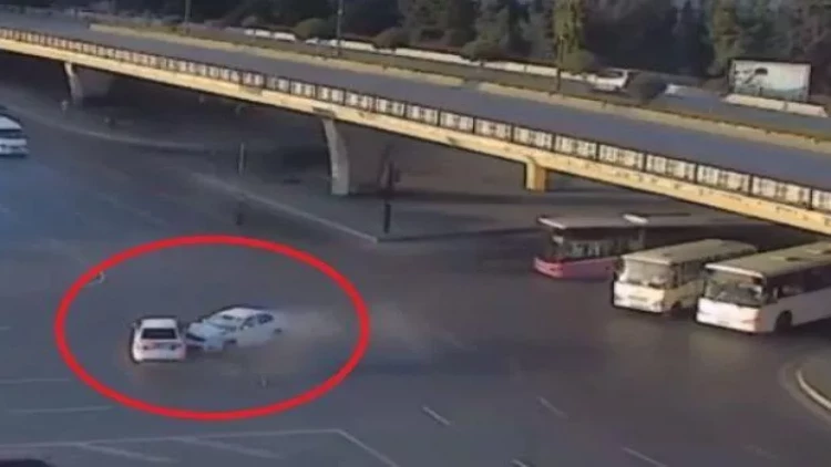 Bakıda qırmızı işıqda keçən sürücü qəza törədib - ANBAAN VİDEO