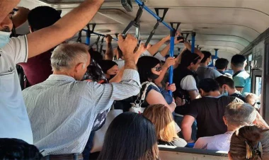 Avtobusda qadınların fotosunu çəkən ağsaqqalın bəraəti: “Belə geyinməsin, gözüm düşür” - VİDEO