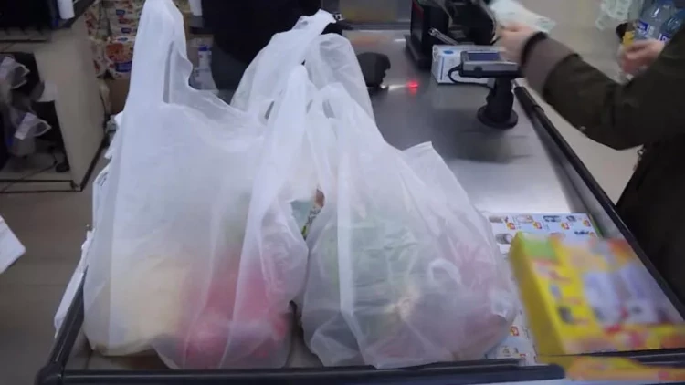 Polietilen torbaların pullu olması nəyi dəyişdi? - VİDEO