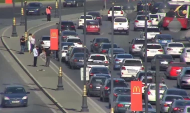 Bakıda iki qəza sıxlığa səbəb oldu