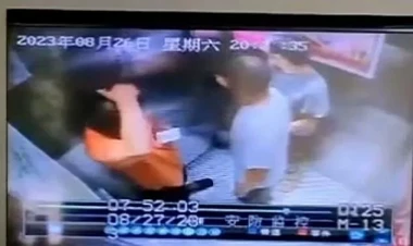 Liftdə DƏHŞƏTLİ ANLAR – Şaxtaya düşdülər – VİDEO - FOTO